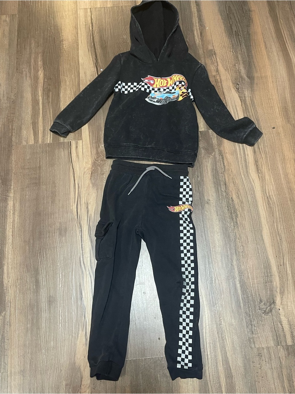 Boys 2 piece Hot Wheels sweatsuit